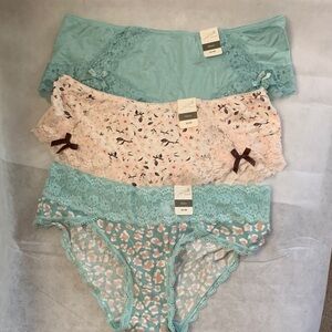 NWT Jaclyn Smith Floral and Lace Panty Trio - Mint, Mint and Pink - Set of 3